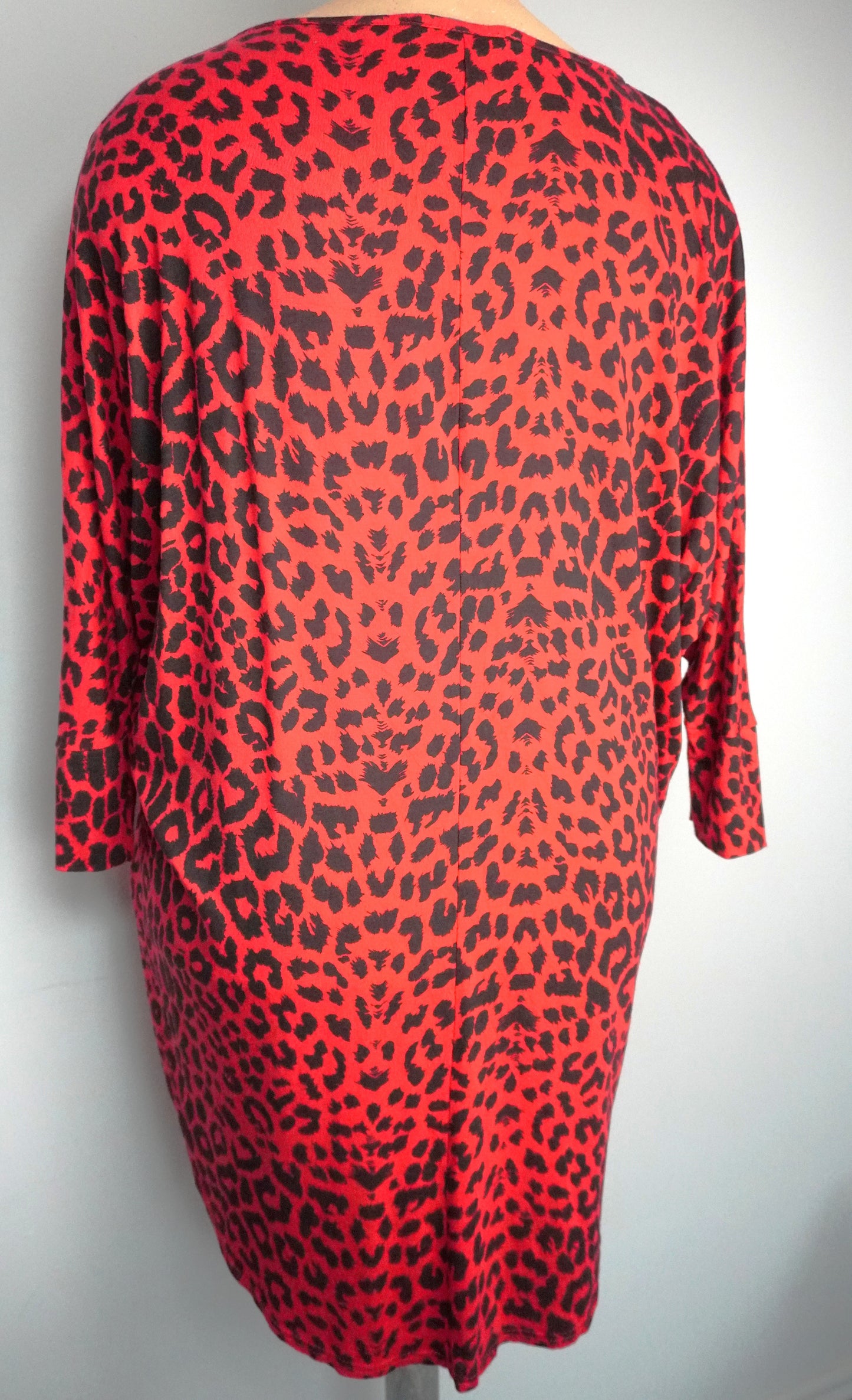 rote Leo-long-Bluse