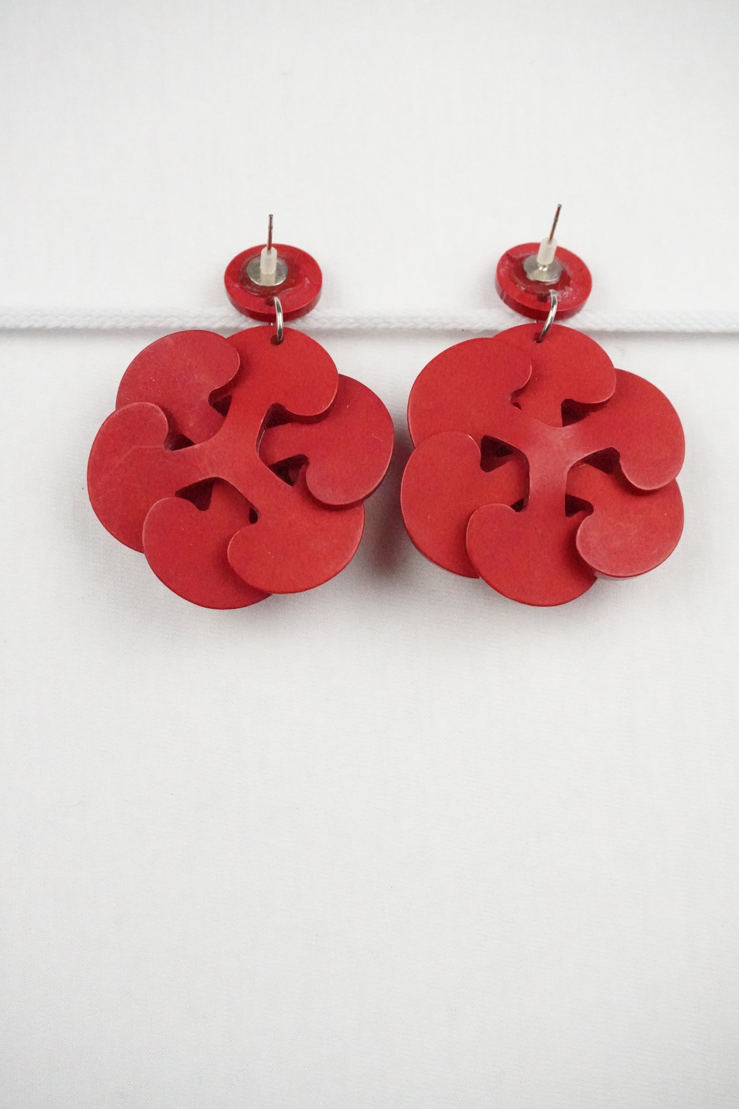 rote Rosen Ohrhänger