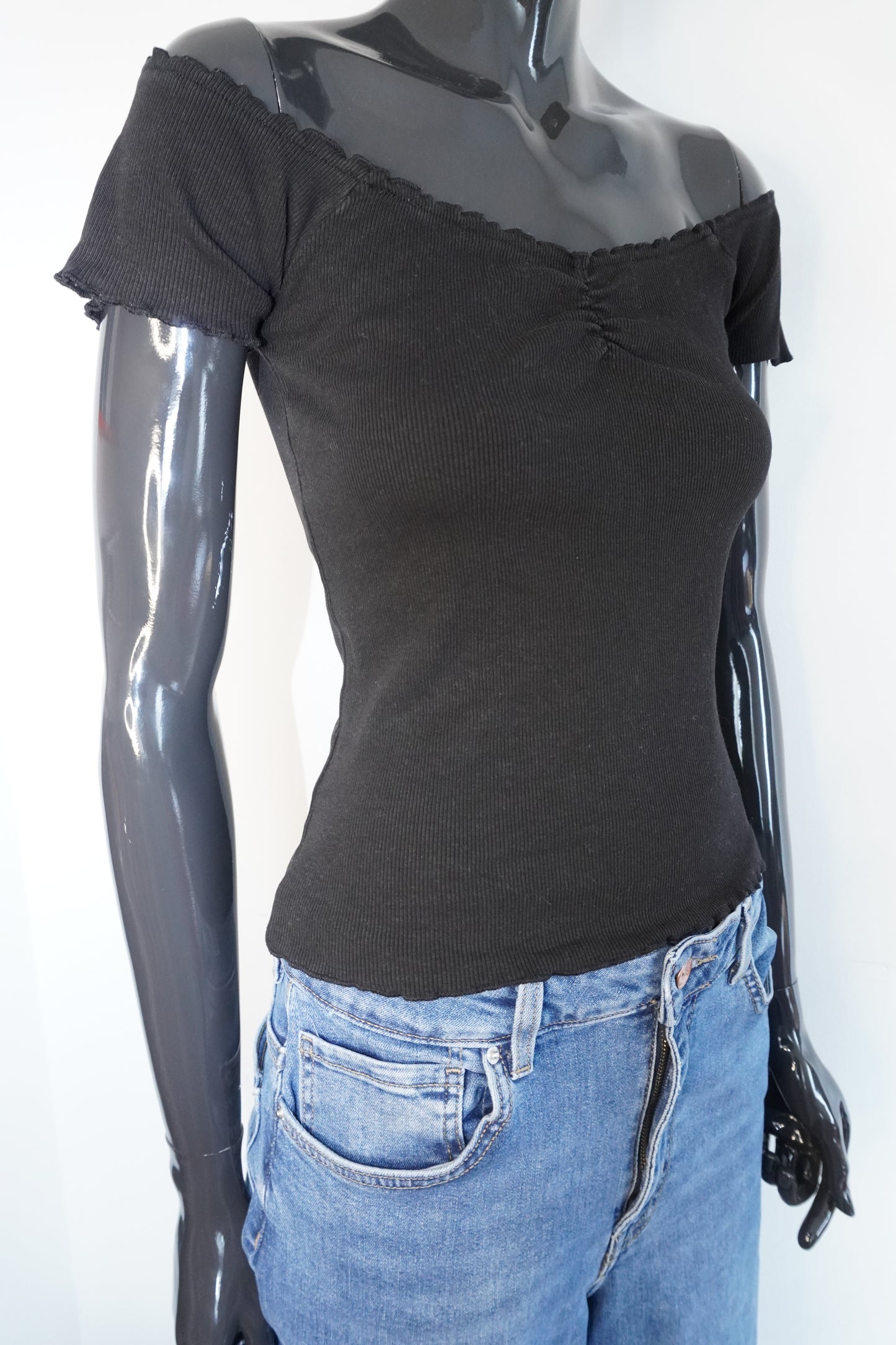 schwarzes Carmenshirt