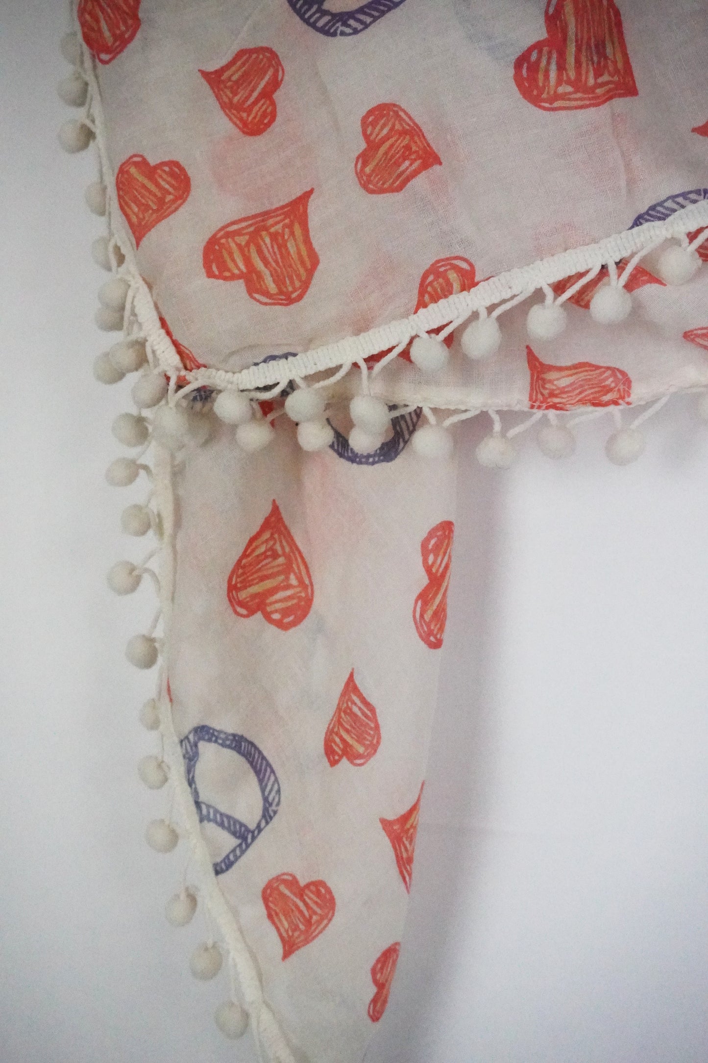 Tuch mit hearts & peace