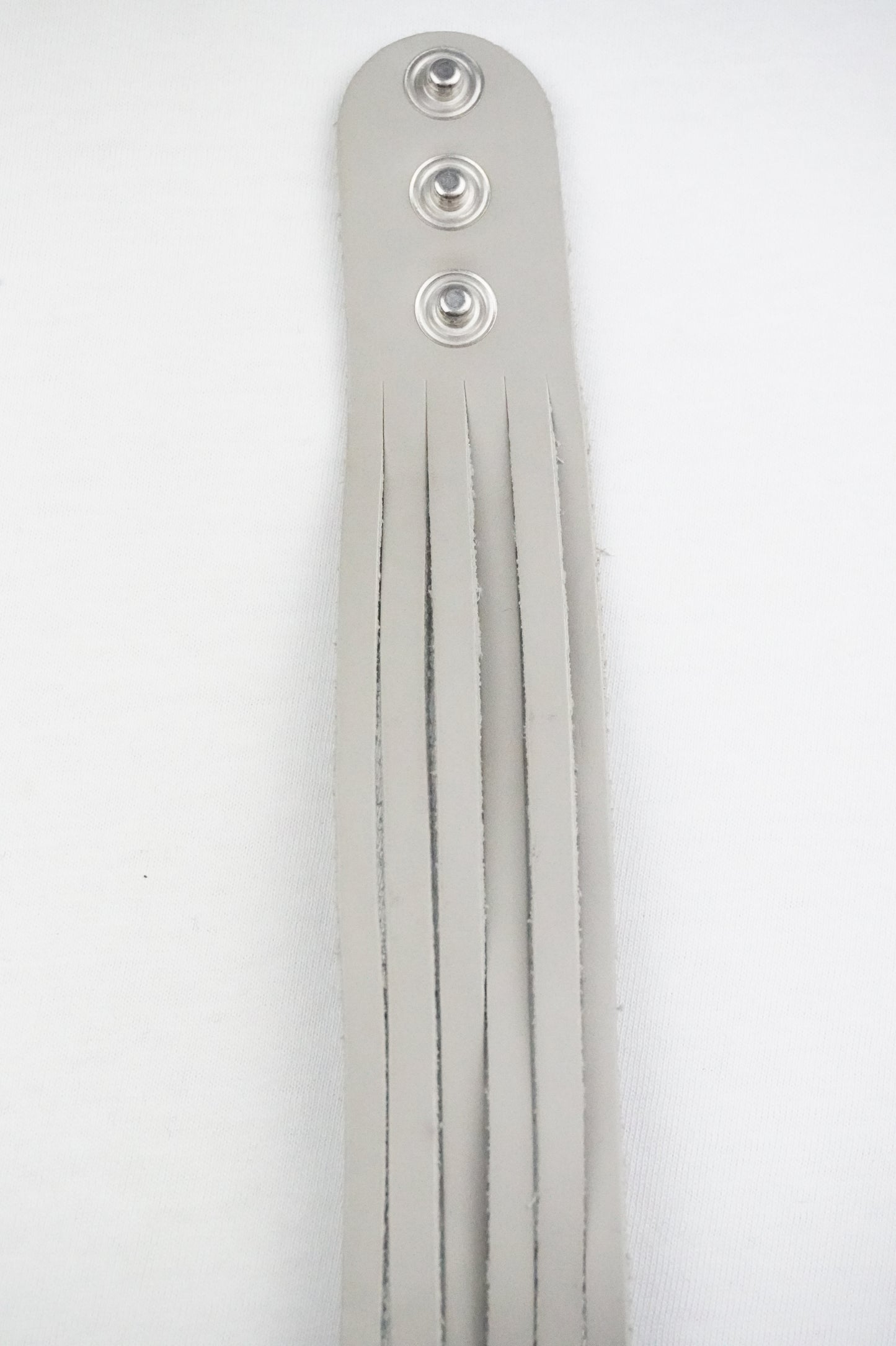 Lederimitat-Armband hellgrau