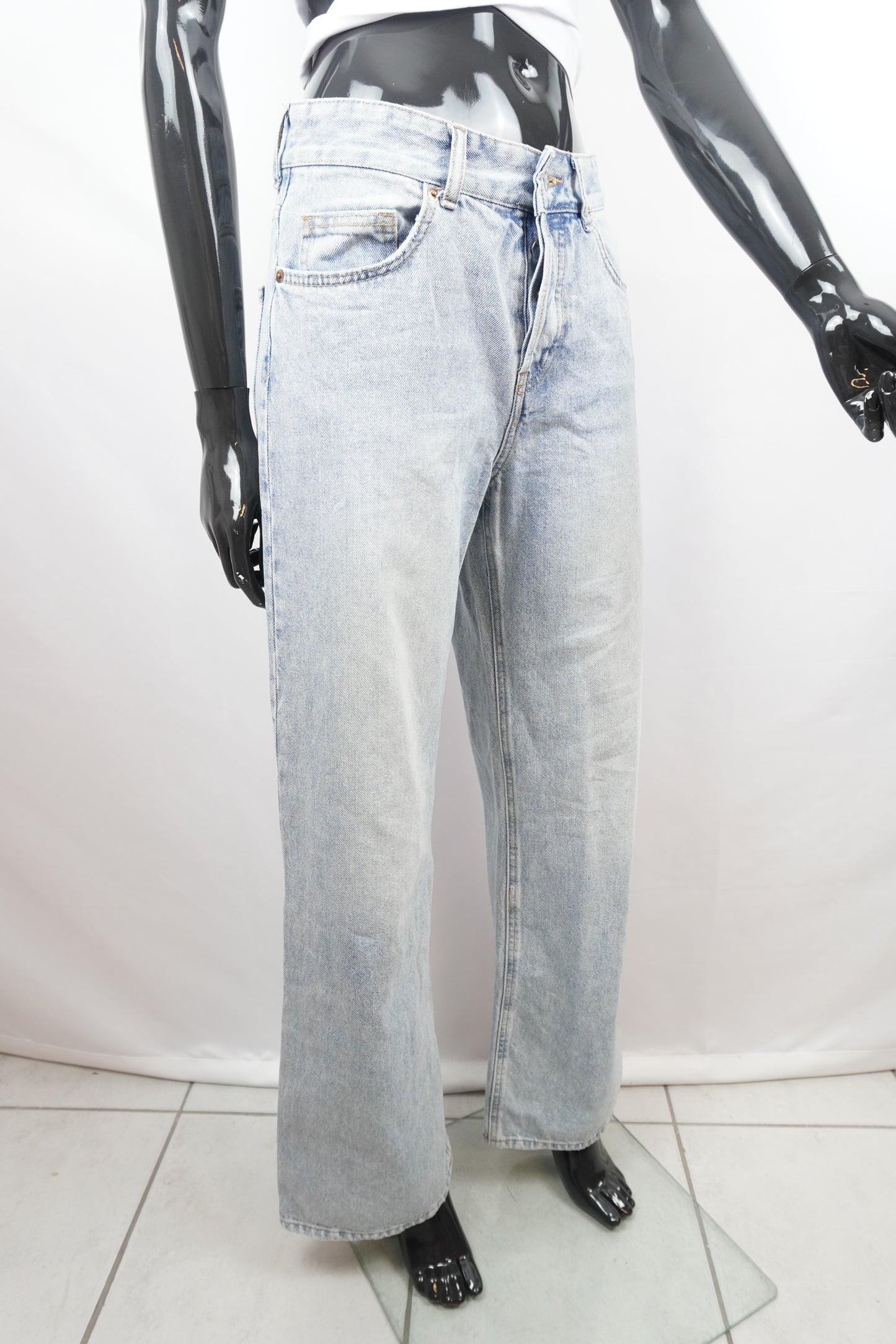 waisted straight Jeans