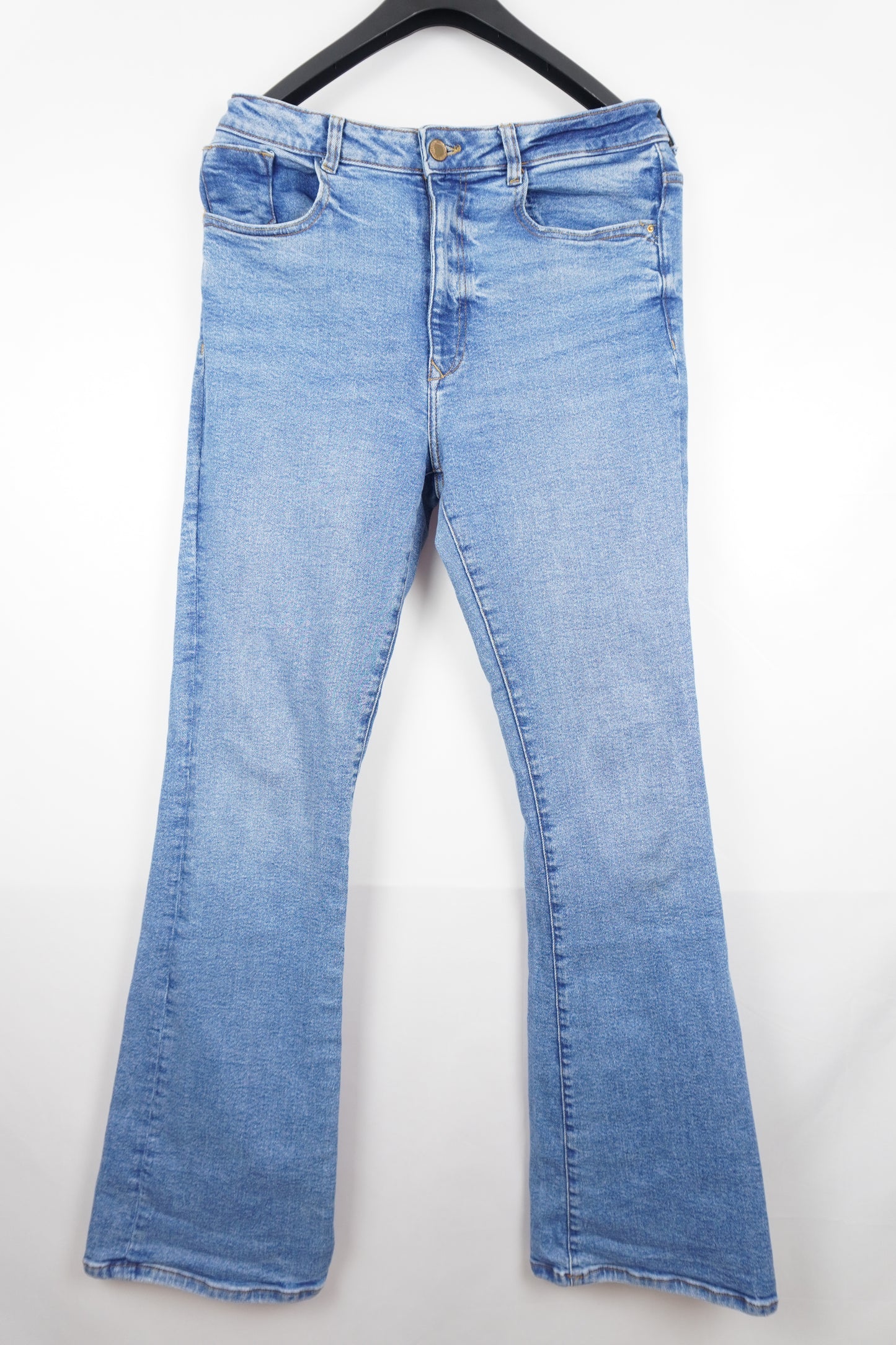 Zara Jeans mit Schlag