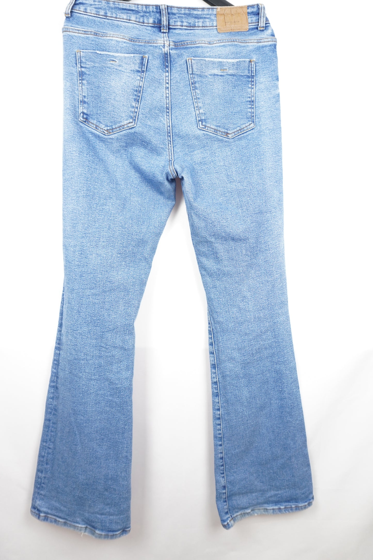 Zara Jeans mit Schlag