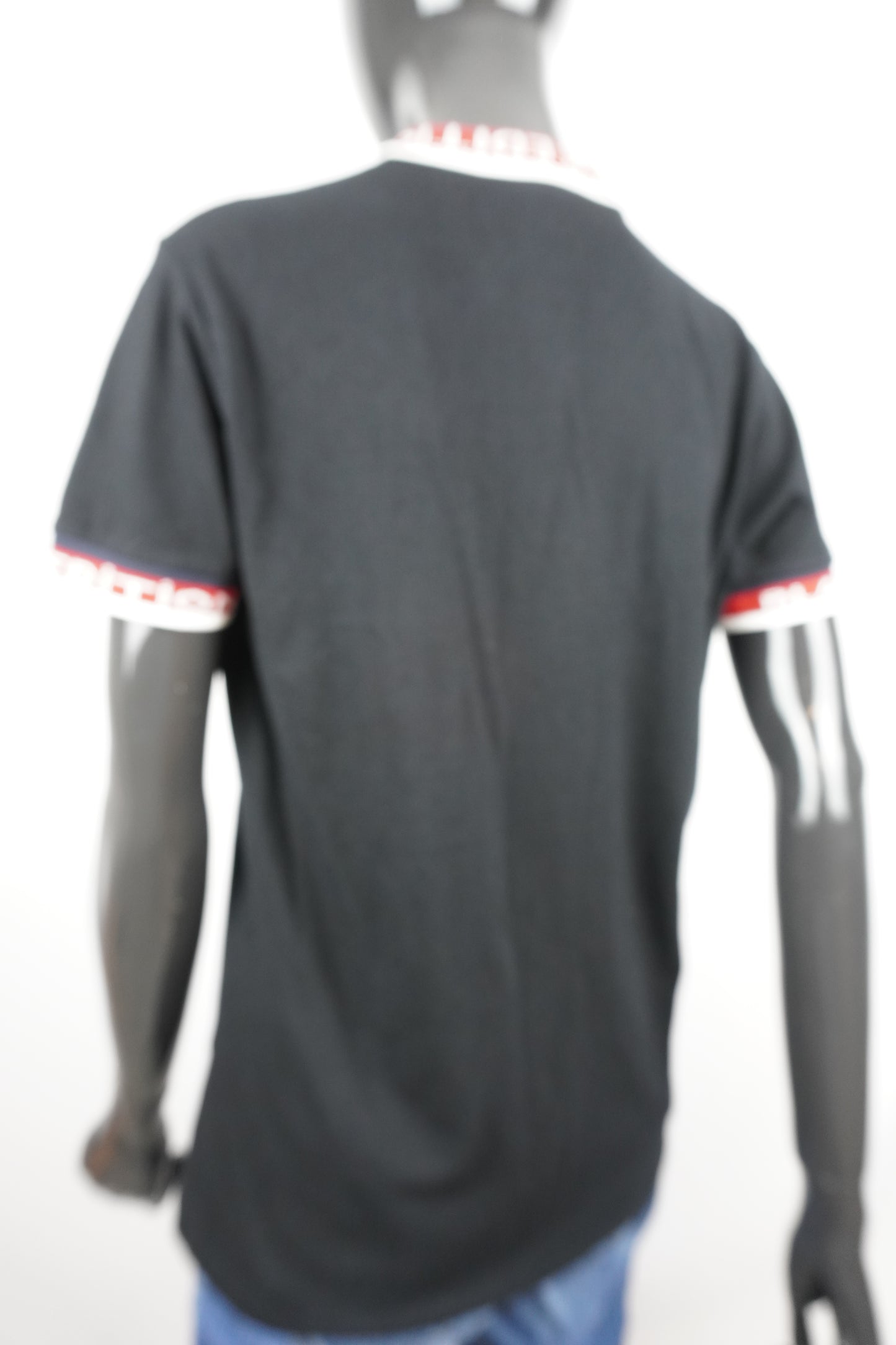 Poloshirt schwarz mit rot/weißem Rand