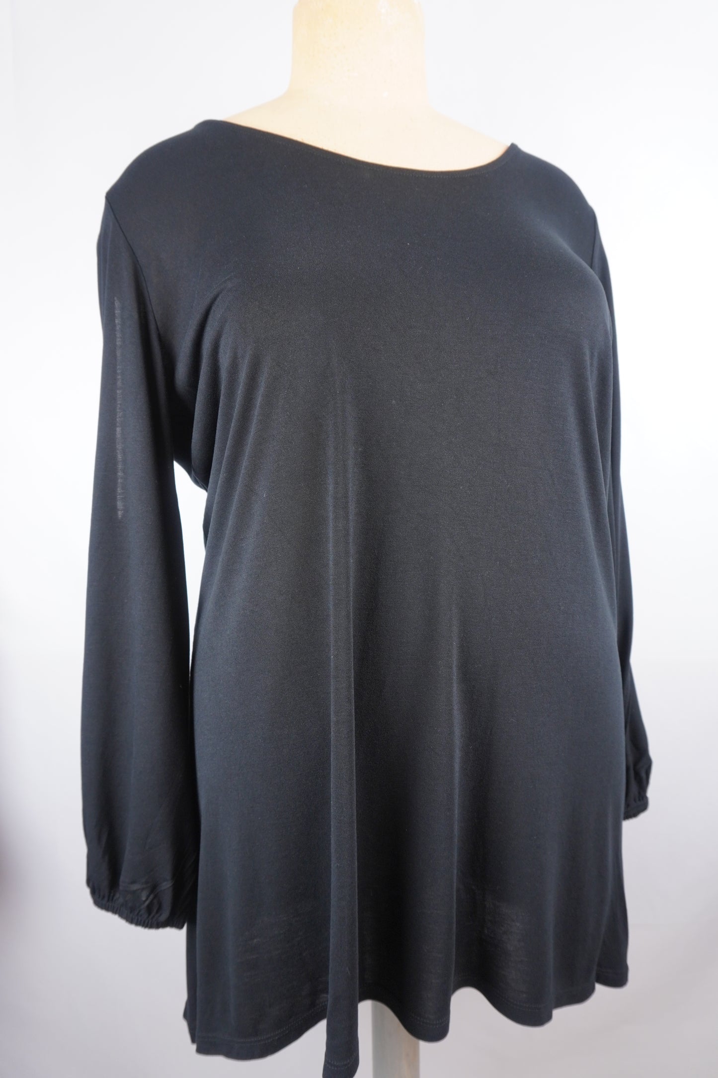 schwarzes Shirt-Kleid
