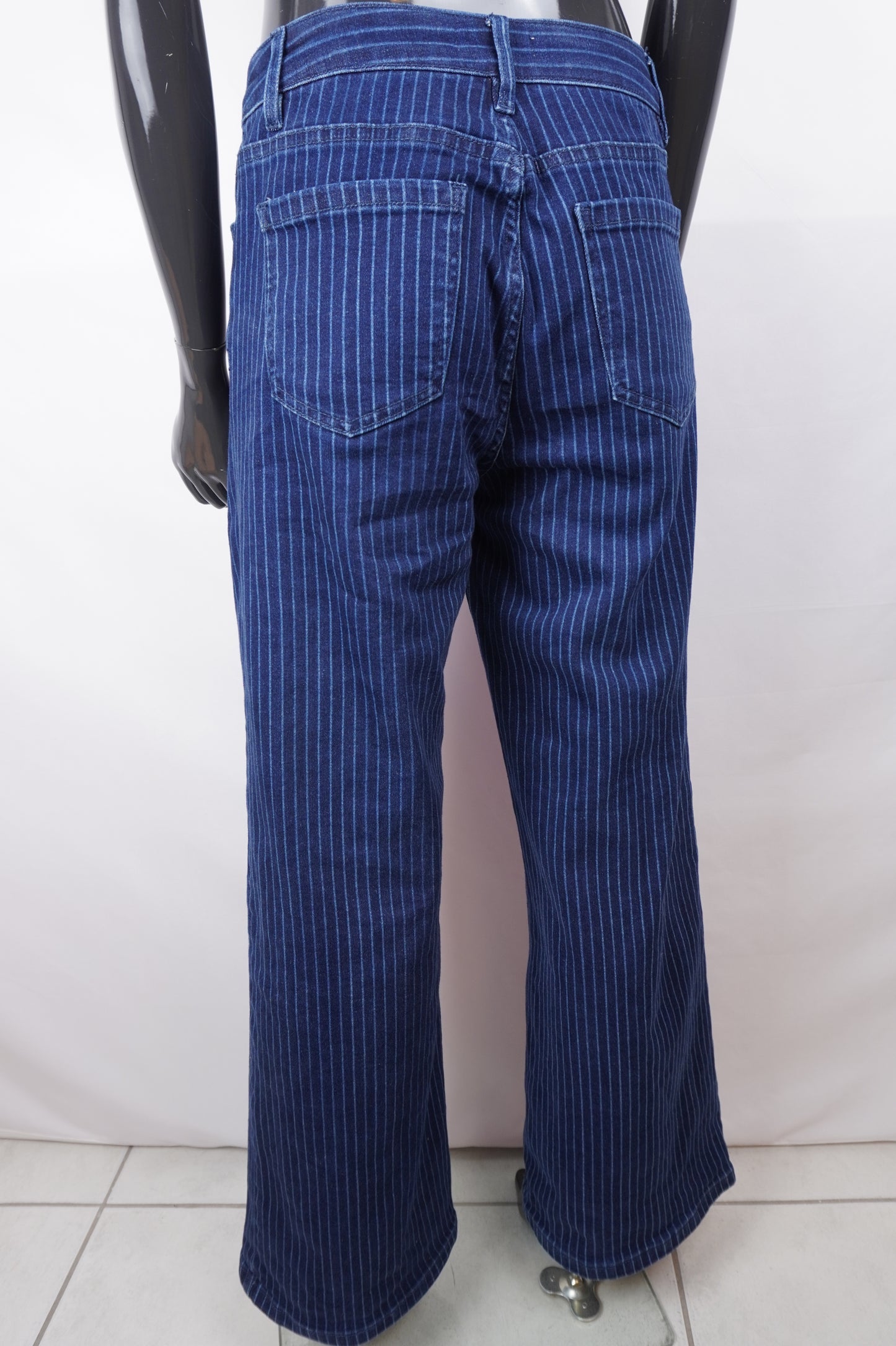 TMRW Jeans mit dezenten Streifen