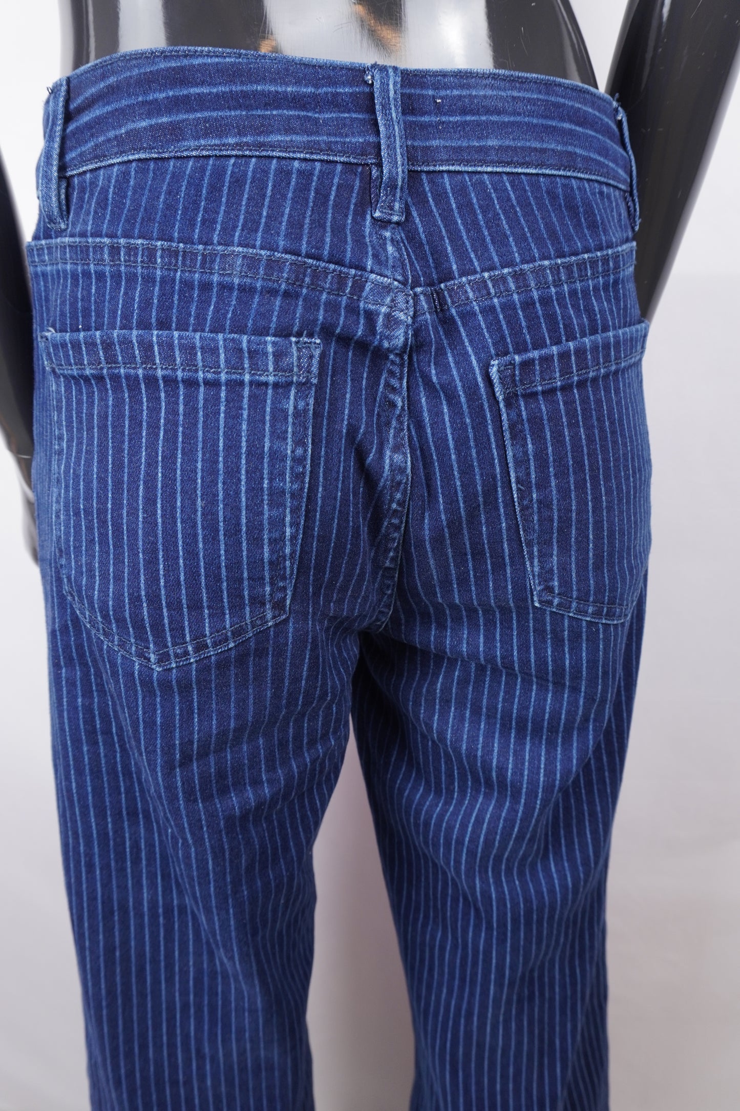 TMRW Jeans mit dezenten Streifen